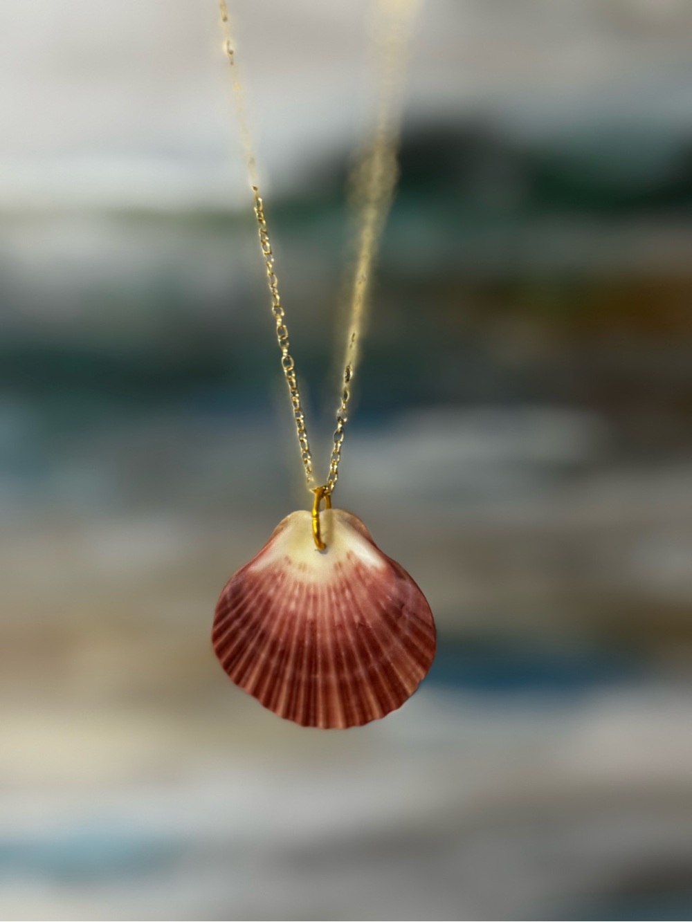 Pink/Burgundy Flat Scallop Seashell Pendant Necklace on Gold Chain